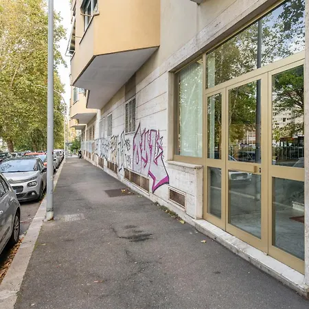 Colombo Penthouse Wi Fi Netflix Ac Maison d'hôtes Rome